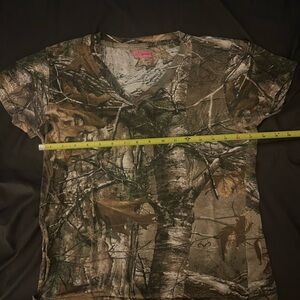 Camo V-Neck Short Sleeve Tee in Green/Brown